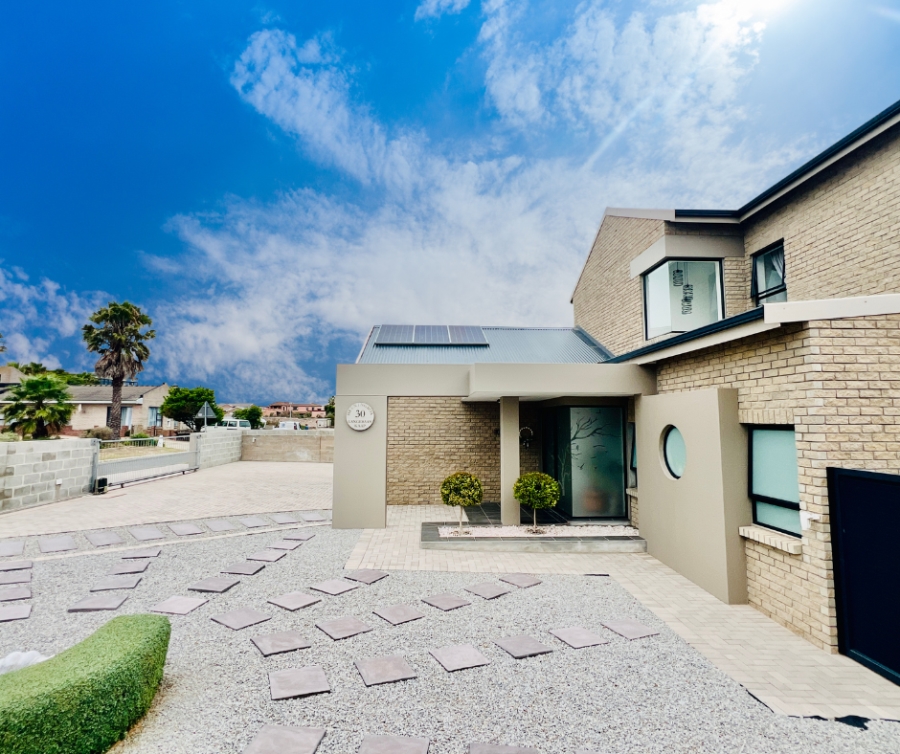 3 Bedroom Property for Sale in Myburgh Park Western Cape